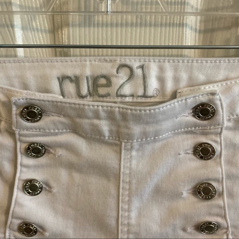 Rue21 High Waisted White Button Sailor Shorts Juniors Size 7 / Women's Size 8 - Picture 4 of 6